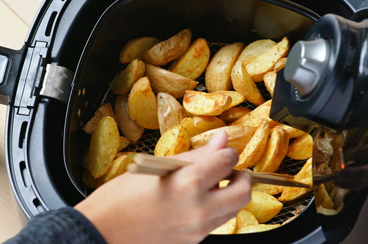 Não coloque papel alumínio na Air Fryer antes de saber disso Não coloque papel alumínio na Air Fryer antes de saber disso